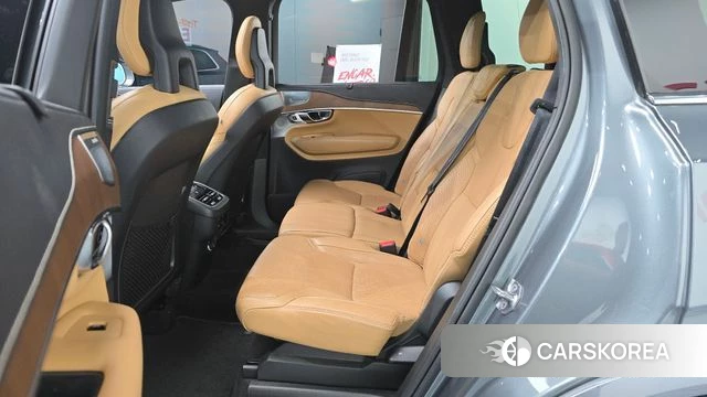 Volvo XC90 second Generation 2018 Светло-серебряный цвет из Кореи, фото 3