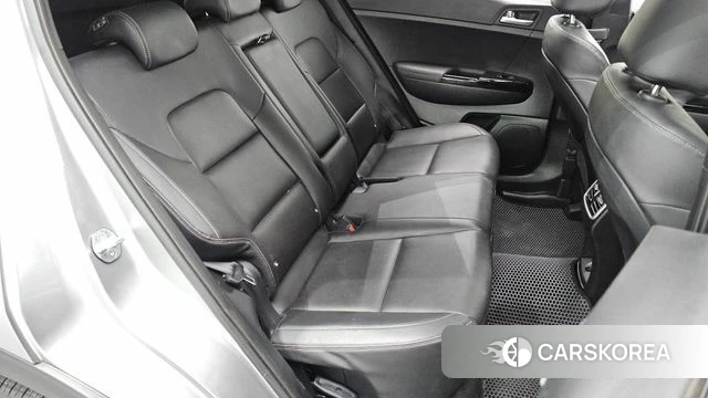 Kia Sportage The Bold 2021 Серебристо-серый из Кореи, фото 3