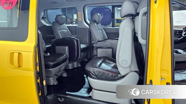 Hyundai The New Grand Starex 2018 Желтый из Кореи, фото 3