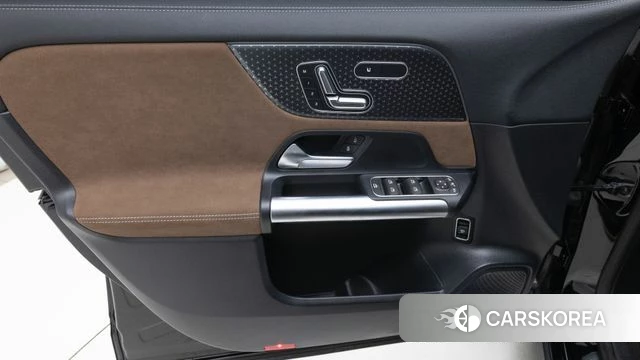 Mercedes-Benz GLA - Class H247 2025 Черный из Кореи, фото 3