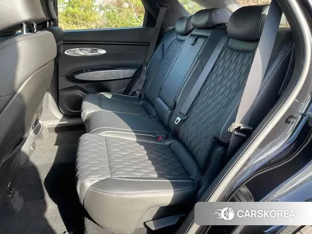 Genesis GV70 2024 Черный из Кореи, фото 3