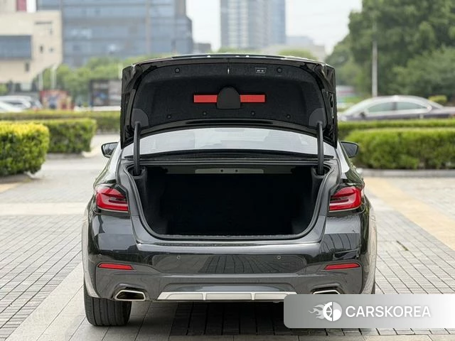 BMW 5 series 2023 Черный из Китая, фото 3