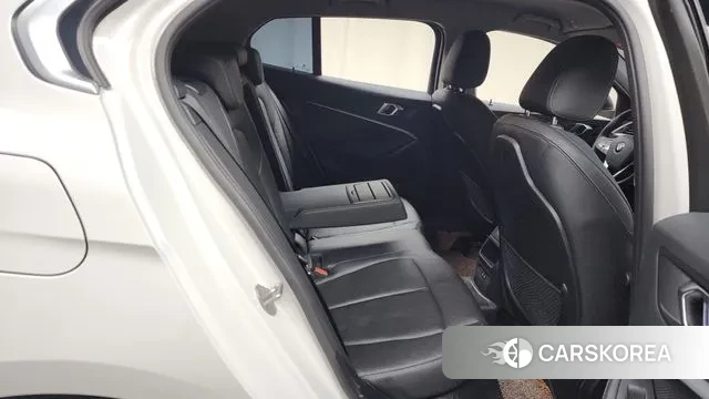 BMW 1 Series (F40) 2021 Белый из Кореи, фото 3