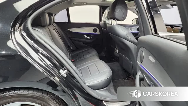 Mercedes-Benz E-Class W213 2018 Черный из Кореи, фото 3