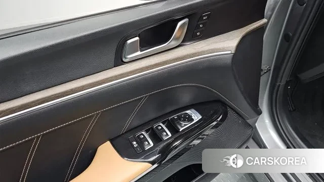 Kia K5 3rd generation 2023 Серый из Кореи, фото 3