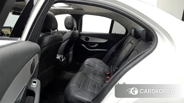 Mercedes-Benz C-Class W205 2018 Белый из Кореи, фото 3