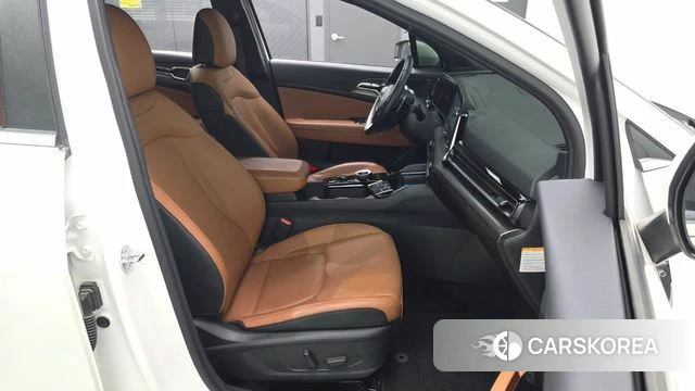 Kia Sportage 5th Generation Hybrid 2024 Белый из Кореи, фото 3