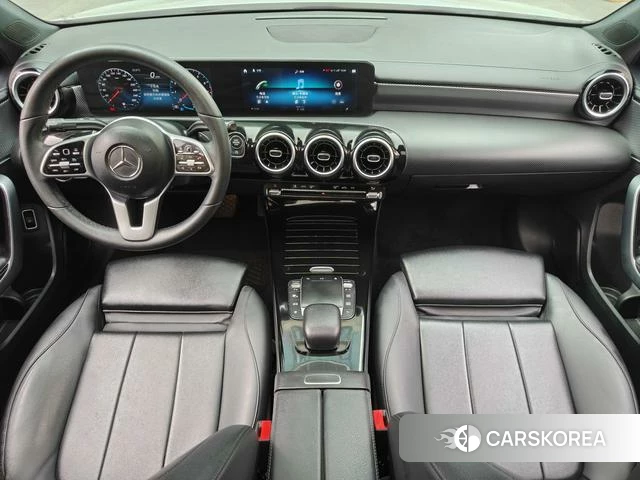 Mercedes-Benz Class A 2020 Белый из Китая, фото 3