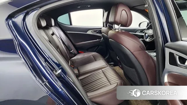 Genesis The New G70 2023 Синий из Кореи, фото 3