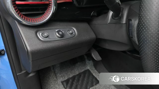 Chevrolet (GM Daewoo) Trax Crossover 2023 Небесно-голубой из Кореи, фото 3