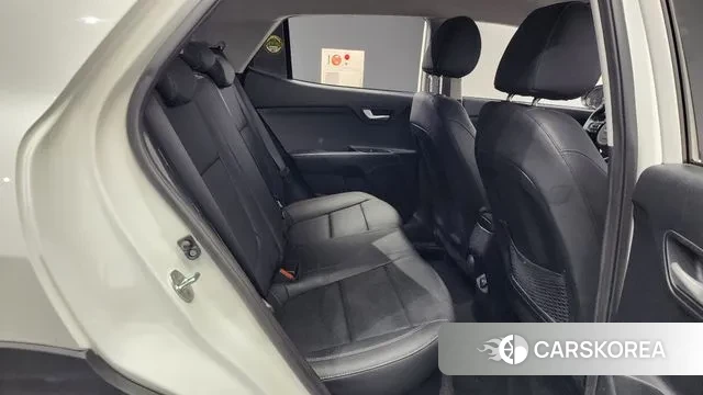 Kia Stonic 2020 Белый из Кореи, фото 3