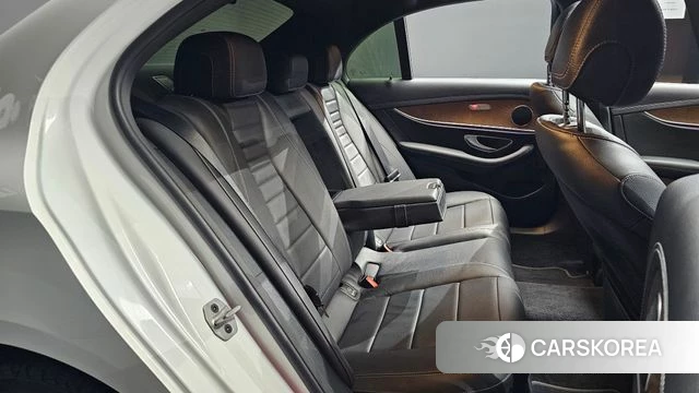 Mercedes-Benz E-Class W213 2020 Белый из Кореи, фото 3