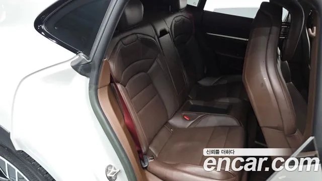 Porsche Taycan 2022 Серебристо-серый из Кореи, фото 3