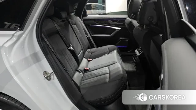 Audi A6 (C8) 2022 Белый из Кореи, фото 3