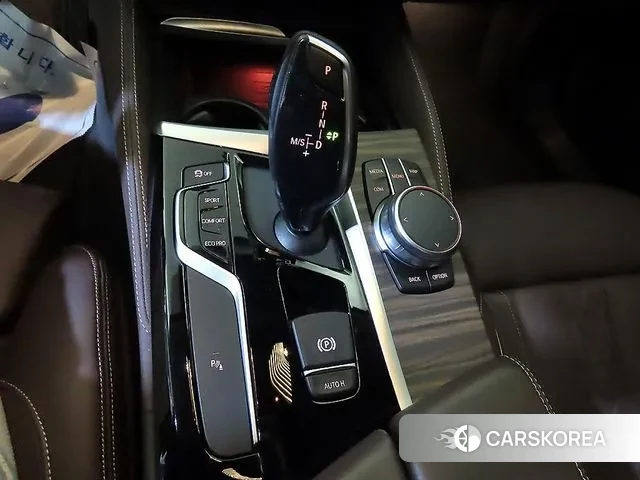 BMW 5 Series (G30) 2020 Серый из Кореи, фото 3