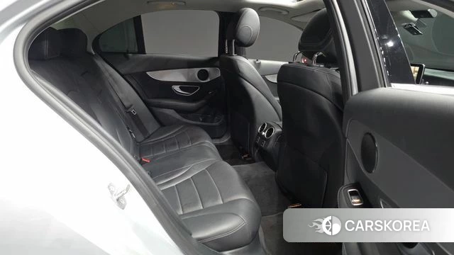 Mercedes-Benz C-Class W205 2018 Серебряный из Кореи, фото 3