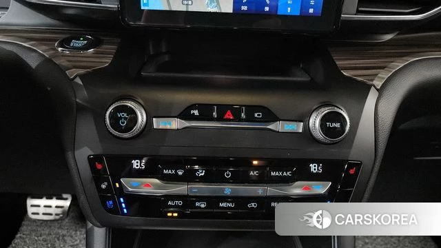 Ford Explorer 6th Generation 2020 Белый из Кореи, фото 3