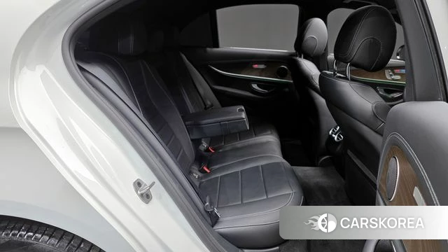 Mercedes-Benz E-Class W213 2022 Белый из Кореи, фото 3