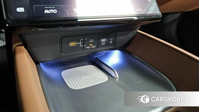 Hyundai Grandeur Hybrid (GN7) 2023 Белый из Кореи, фото 3