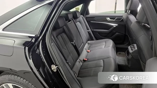 Audi A6 (C8) 2023 Черный из Кореи, фото 3