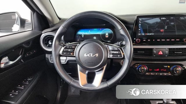 Kia The New K3 2nd generation 2021 Белый из Кореи, фото 3