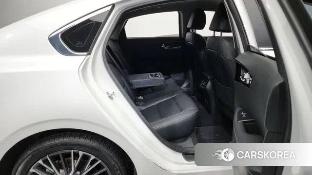 Kia The New K3 2nd generation 2021 Белый из Кореи, фото 3