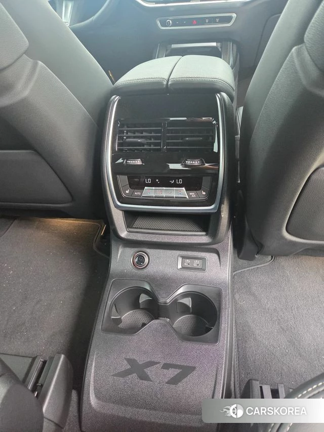 BMW X7 (G07) 2026 Черный из Кореи, фото 3