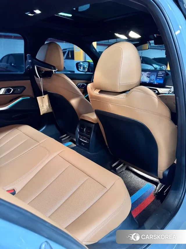 BMW 3 Series (G20) 2023 Небесно-голубой из Кореи, фото 3