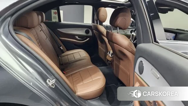 Mercedes-Benz E-Class W213 2021 Серый из Кореи, фото 3