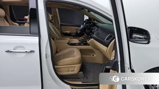 Kia The New Carnival 2018 Белый из Кореи, фото 3