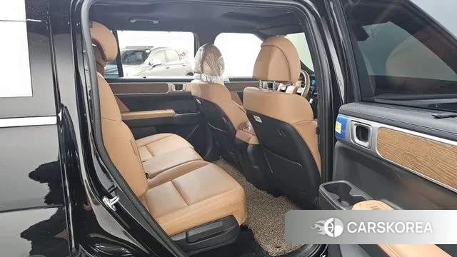 Hyundai Santa Fe (MX5) 2024 Черный из Кореи, фото 3