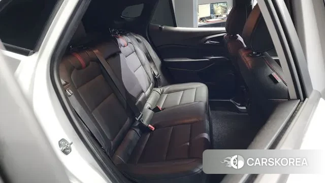 Chevrolet (GM Daewoo) Trax Crossover 2023 Белый из Кореи, фото 3