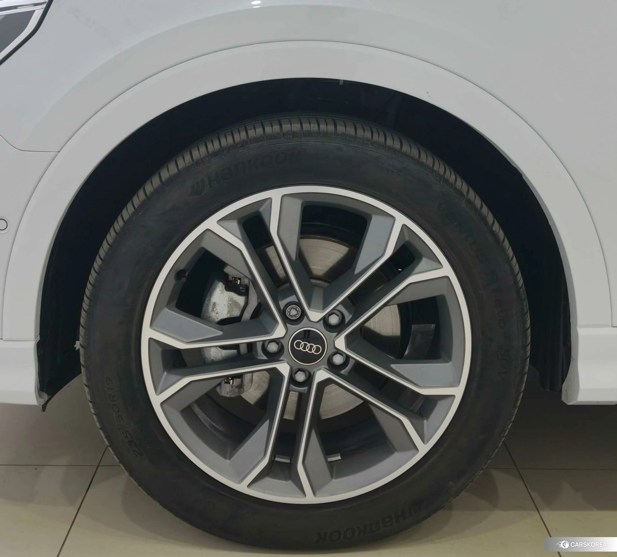Audi Q3 2023 Белый из Китая, фото 3