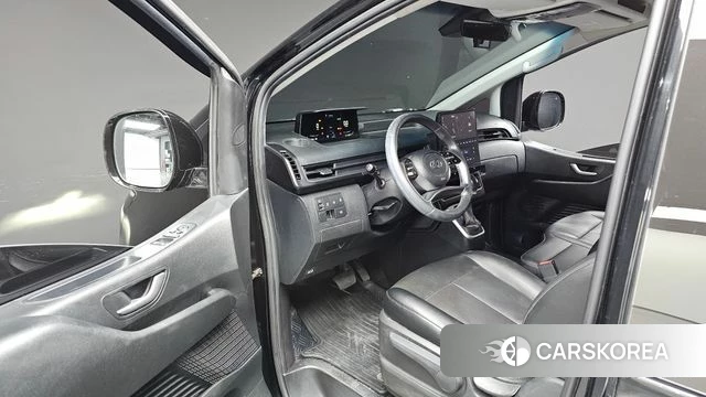 Hyundai Staria 2022 Черный из Кореи, фото 3