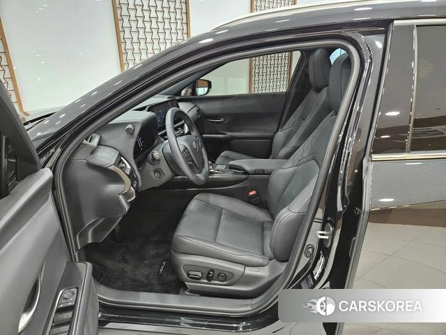 Lexus UX300h id 4704885 из Кореи 3