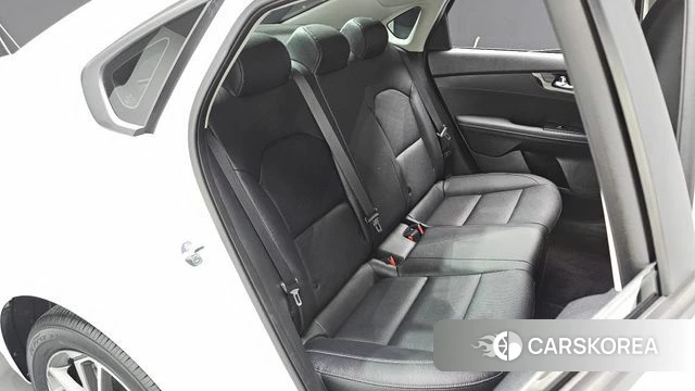Kia The New K3 2nd generation 2024 Белый из Кореи, фото 3