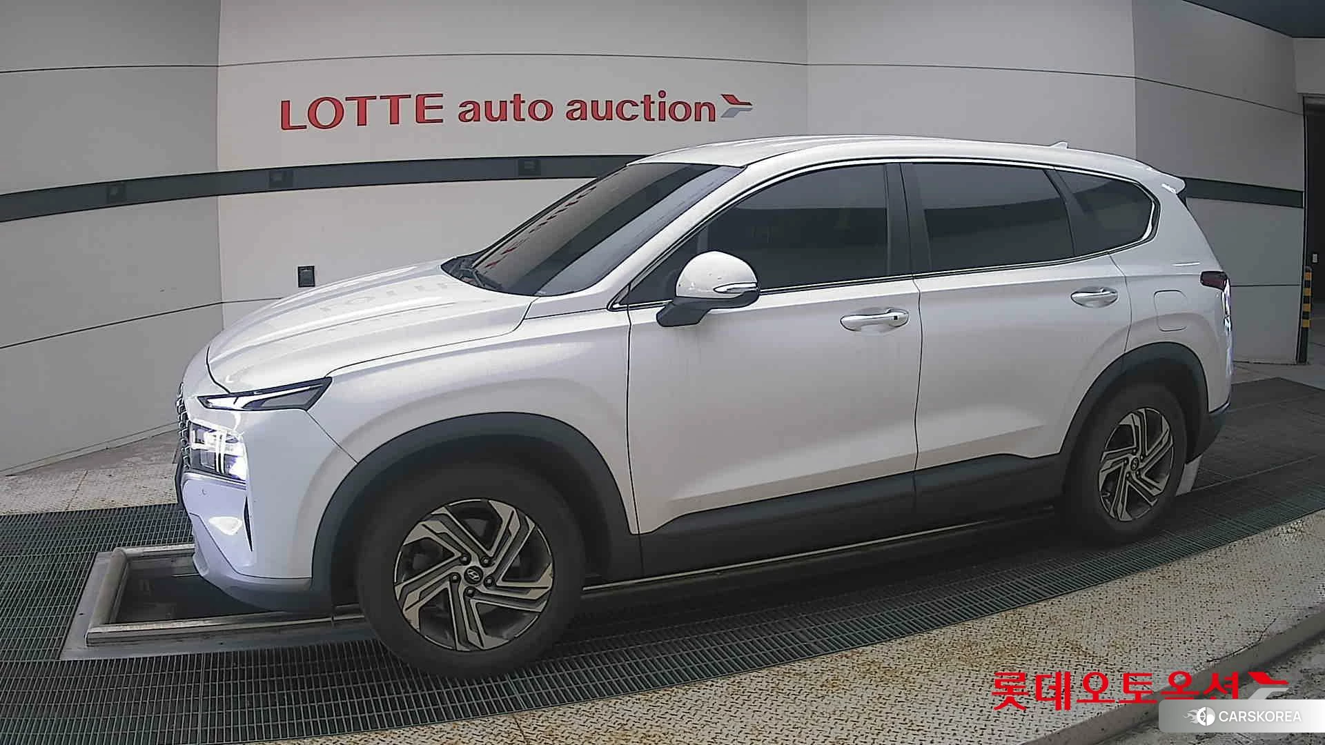 Hyundai Santa Fe 2021 Белый из Кореи, фото 3