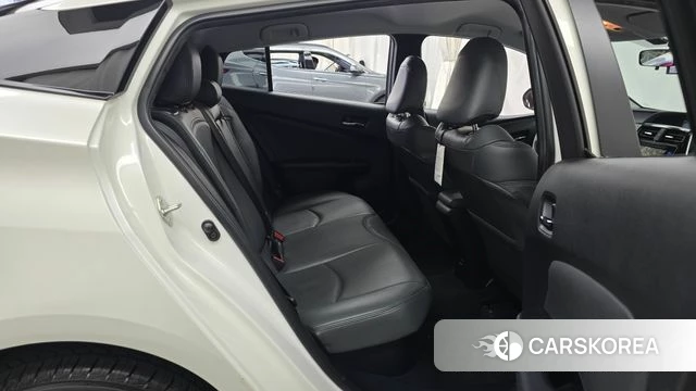 Toyota Prius 4th Generation 2018 Белый из Кореи, фото 3
