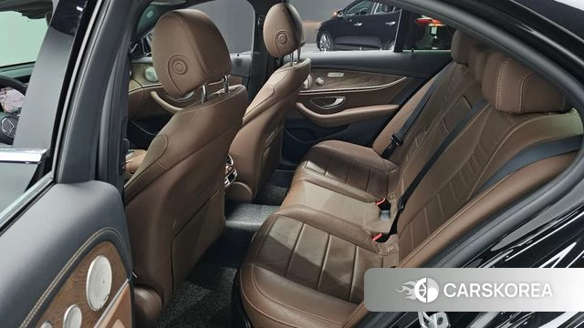 Mercedes-Benz E-Class W213 2021 Черный из Кореи, фото 3