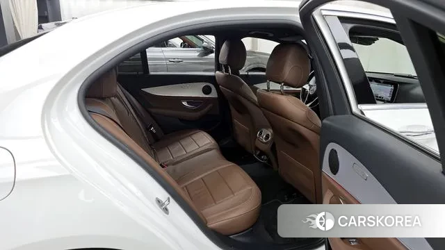 Mercedes-Benz E-Class W213 2020 Белый из Кореи, фото 3