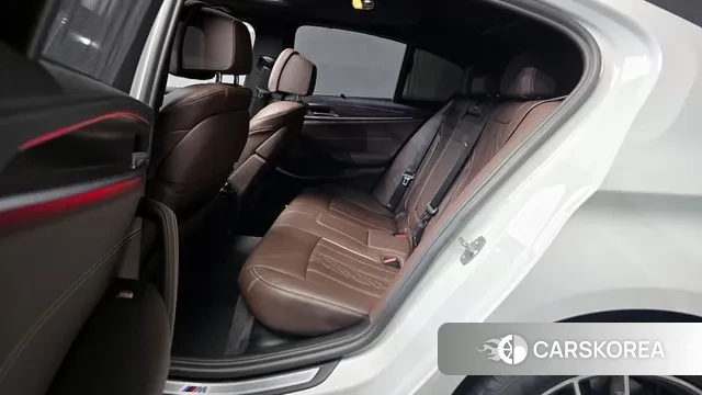 BMW 5 Series (G30) 2022 Белый из Кореи, фото 3