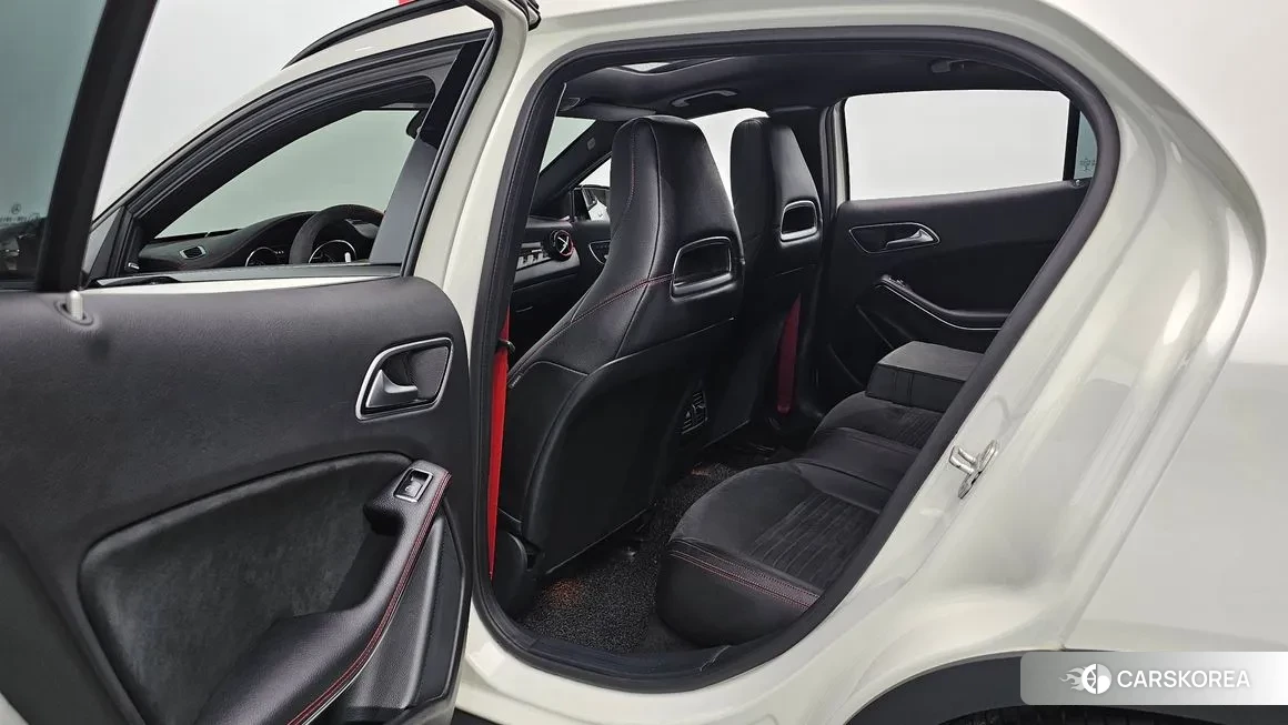 Mercedes-Benz GLA-Class X156 2018 из Кореи, фото 3