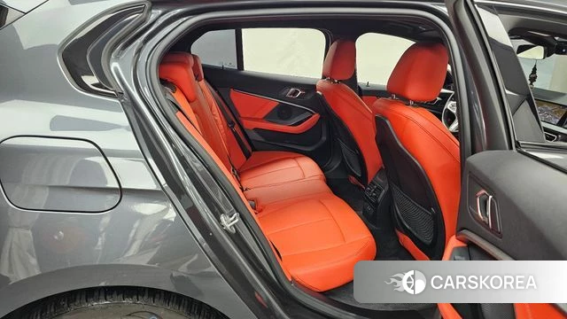 BMW 1 Series (F40) 2021 Серый из Кореи, фото 3