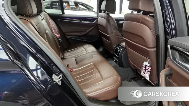 BMW 5 Series (G30) 2021 Черный из Кореи, фото 3