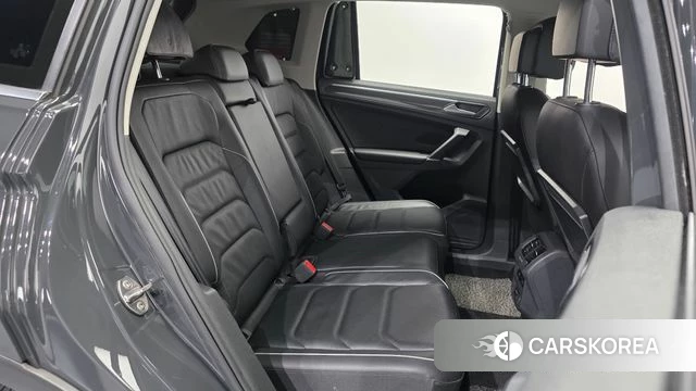 Volkswagen Tiguan second Generation 2018 Серый из Кореи, фото 3