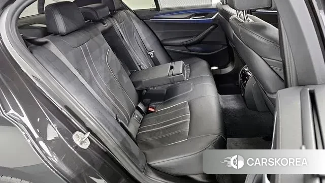 BMW 5 Series (G30) 2022 Серый из Кореи, фото 3