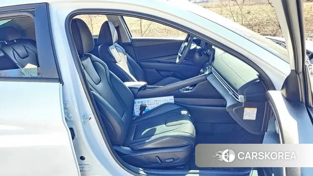 Hyundai The New Avante Hybrid (CN7) 2025 Белый из Кореи, фото 3