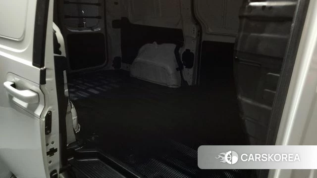 Hyundai Staria 2022 Белый из Кореи, фото 3