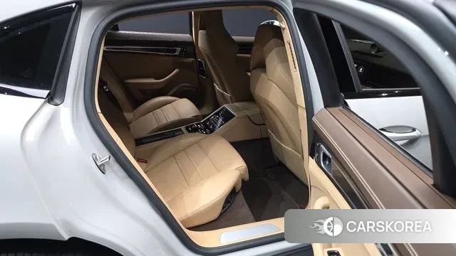 Porsche Panamera (971) 2022 Серебряный из Кореи, фото 3