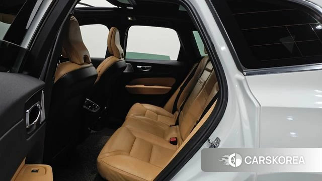Volvo XC60 second Generation 2020 Белый из Кореи, фото 3